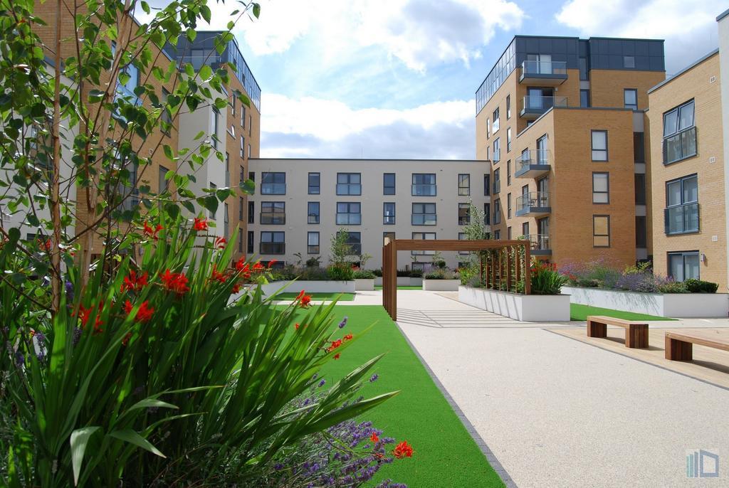 Nightingale House, Kennet Island Serviced By Ferndale Apartment Reading