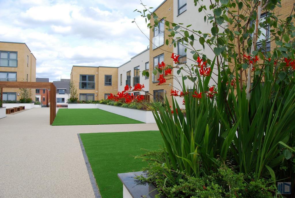 Nightingale House, Kennet Island Serviced By Ferndale Apartment Reading